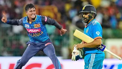 How Rohit Sharma's dismissal fueled Jeffrey Vandersay's match-winning performance in Colombo