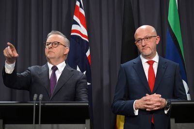 Australia lifts terrorism threat level from 'possible' to 'probable,' but says no specific threat