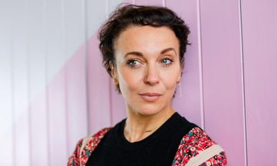 Police investigate alleged death threat sent to Amanda Abbington