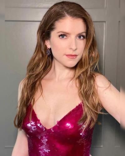 Anna Kendrick Stuns In Elegant Dark Pink Outfit On Instagram