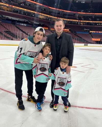 Vladimir Tarasenko Bonds With Children On The Basketball Court