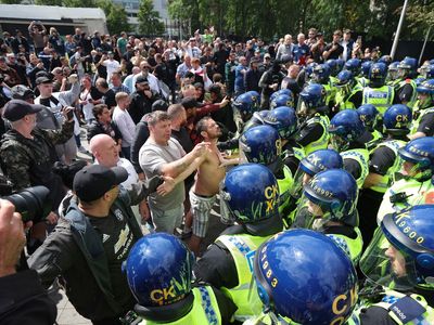 Starmer creates ‘standing army’ of specialist police officers to crush far-right thugs