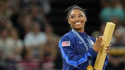 Fans Loved Simone Biles’s Petty Salute to Judges During Women’s Floor Final