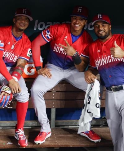 Wander Franco And Teammates Showcase Unity And Camaraderie In Photoshoot