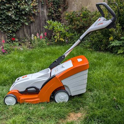 I tested the Stihl RMA 239 Cordless lawn mower - it's a winner for small lawns with little storage space
