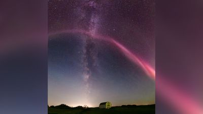 Astrophotographer captures stunning views of northern lights and STEVE during brief encounter (photos, video)