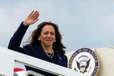 Harris Gets Endorsement From Hospitality Workers Union