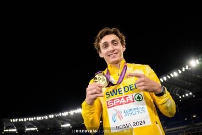 Mondo Duplantis Defends Olympic Pole Vault Title With Ease