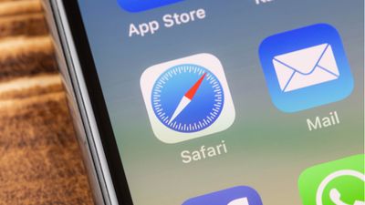 Safari wants to fix your broken web browsing experience with its new 'distraction control' feature