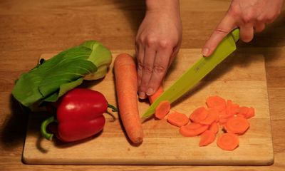 Why am I addicted to watching videos of people chopping salads?