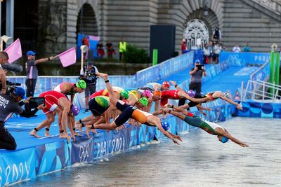 Marathon swimming training cancelled as concern over River Seine water quality continues