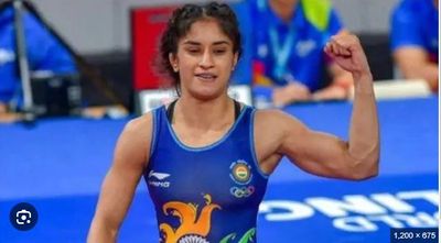 Paris Olympics: Vinesh Phogat marches to SFs of women's 50 kg freestyle wrestling