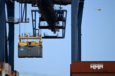 US Trade Gap Narrows Less Than Expected In June