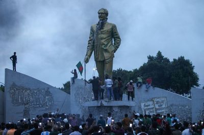 Bangladesh Nobel Winner Yunus Ready To Lead After Hasina Flees