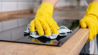 How to clean a glass stove