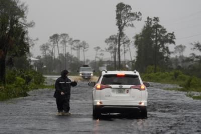 Florida Officials Warn Of Lingering Flood Threat After Hurricane Debby