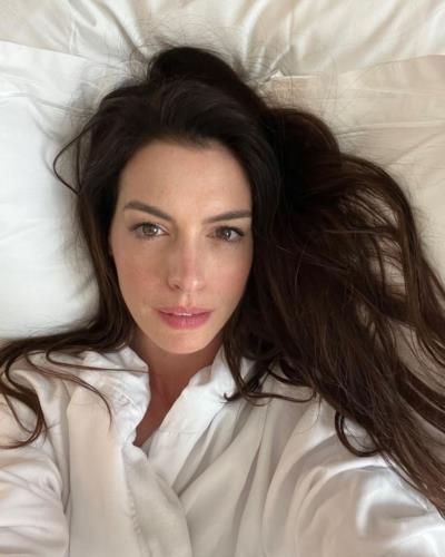 Anne Hathaway Shares Serene Morning Selfie On Instagram