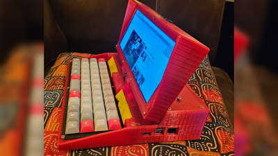 This 1980s inspired 3D printed Raspberry Pi laptop is built around a Pico-powered mechanical keyboard