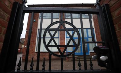 Far-right forums used to plan UK riots encouraging antisemitic attacks