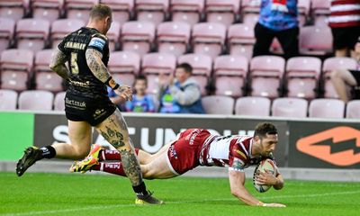 Wigan allay burnout fears with return to form against Leigh to reclaim top spot