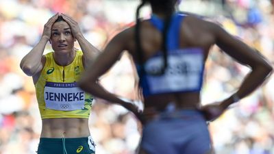 Michelle Jenneke crashes in Olympics 100m hurdles heat