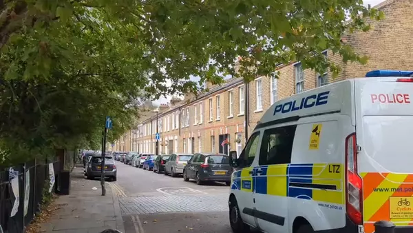 Bethnal Green: Murder investigation launched as man shot dead in east London park