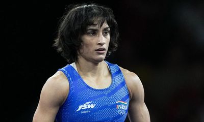 India in despair as Olympic wrestler disqualified from final despite cutting hair off