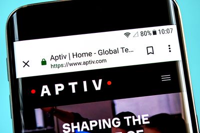 Is Wall Street Bullish or Bearish on Aptiv Stock?
