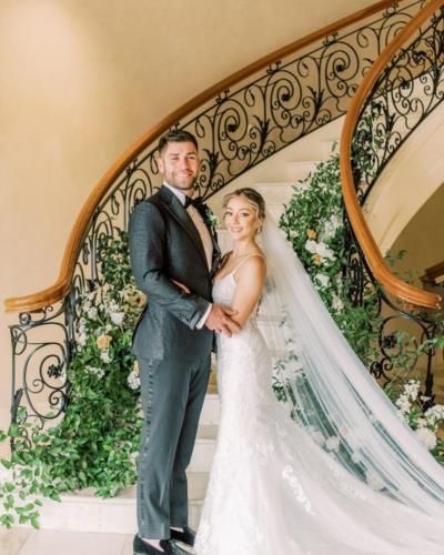 Austin Wynns And Bride's Enchanting Wedding Celebration