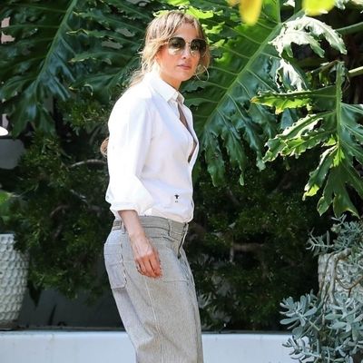 Jennifer Lopez Wears "Rich Mom" Basics—Minus Her Wedding Ring—to Tour $22 Million Home