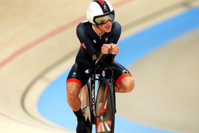 Great Britain take team pursuit silver after Ethan Hayter slip on final lap