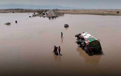 Yemen official says 30 people have been killed and hundreds displaced in flooding