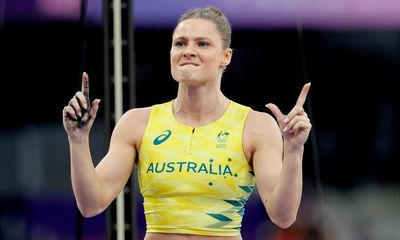 Nina Kennedy rounds off Australia’s golden day at Paris Olympics with pole vault victory