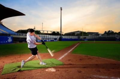 Gio Urshela Demonstrates Dedication And Focus During Evening Training