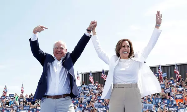 Kamala Harris and Tim Walz to continue campaign blitz with UAW event – US politics live