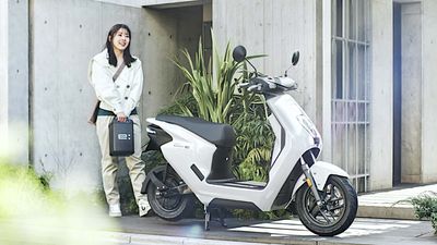 Honda Invites 500 Testers To Ride Its New Electric Scooter, For Free