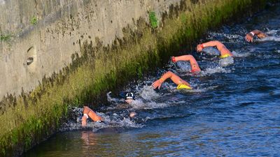 Strong Current in Seine River a Tough Challenge for U.S. Open-Water Swimmers