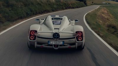 Driving the Pagani Utopia