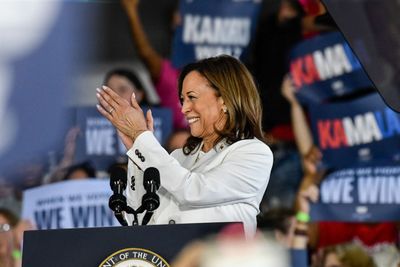 Harris makes pitch to Latinos in new ad