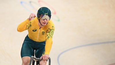 Richardson wins through to track cycling sprint semis