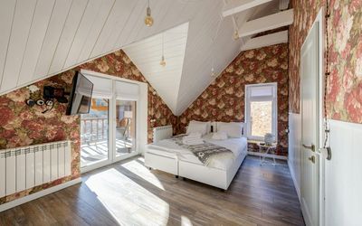 Here's how to keep your laminate flooring looking brand new: Best floor cleaners to make it shine