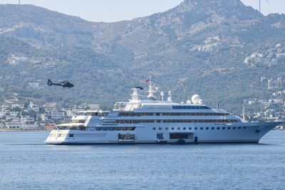 Steve Jobs’ final masterpiece superyacht collided with a Mexican billionaire’s boat