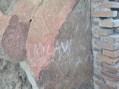 British tourist faces €60,000 fine after carving daughters’ initials into wall of Pompeii house