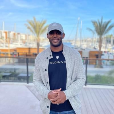 Marques Colston: Effortlessly Cool And Positively Radiant