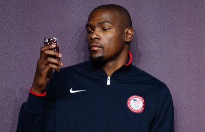 Kevin Durant thrilled fans by responding to Olympics tweets absurdly early in the morning from Paris