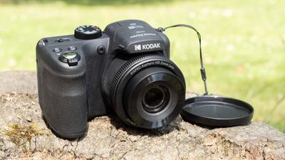 Kodak PixPro AZ255 review: cheap and cheerful superzoom?