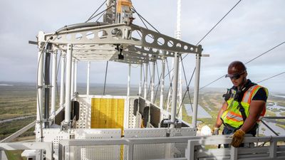 Watch how NASA's Artemis astronauts could escape their rocket in an emergency (photos, video)