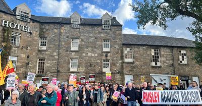 Far-right fails as hundreds of anti-fascist protesters turn out in Paisley