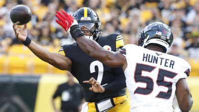 Justin Fields Struggled Big Time in Steelers Preseason Debut