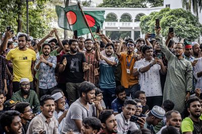 Bangladesh chief justice agrees to resign amid new student protests